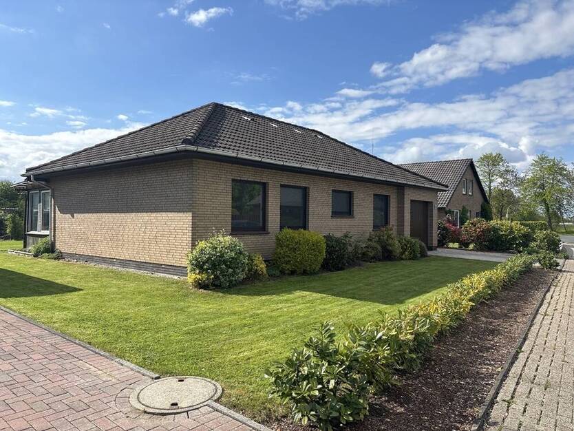 Bungalow mit Garage in ruhiger Wohnsiedlung in Butjadingen - Stollhamm