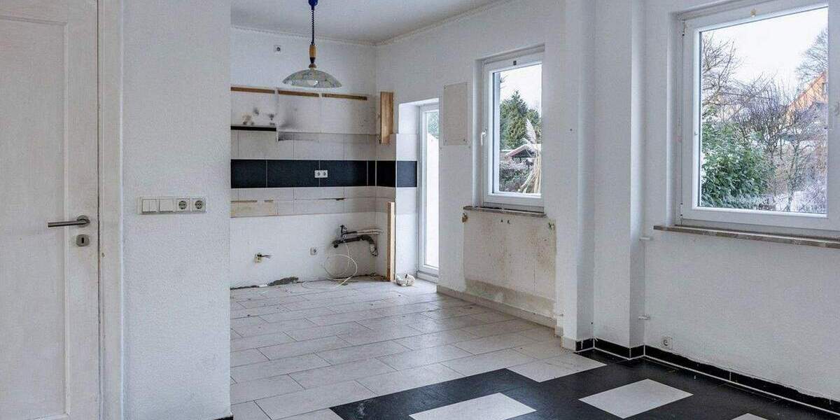 Reihenmittelhaus Bremerhaven Lehe - 8 Zimmer, 144 m&sup2;, 199.900&euro; | Angebot:25098047