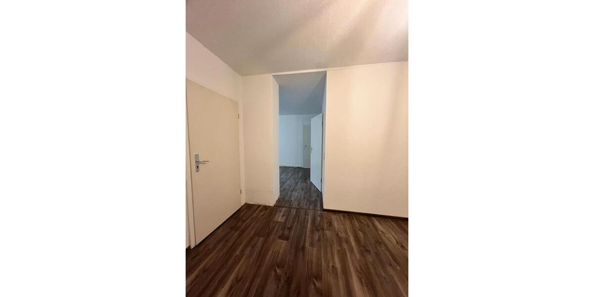 Etagenwohnung Nordenham - 3 Zimmer, 66 m&sup2;, 495&euro; | Angebot:26415901