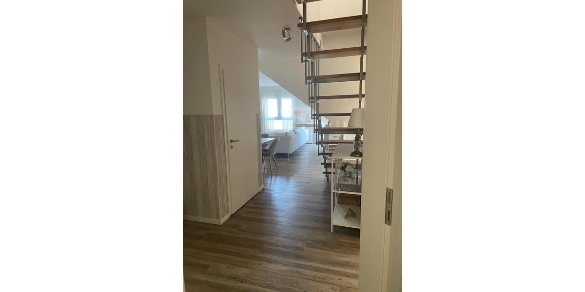 Dachgeschoßwohnung Bremerhaven - 4 Zimmer, 80 m&sup2;, 248.000&euro; | Angebot:27153425