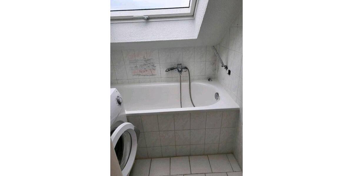 Dachgeschoßwohnung Wilhelmshaven Heppens - 3 Zimmer, 44 m&sup2;, 360&euro; | Angebot:26294967
