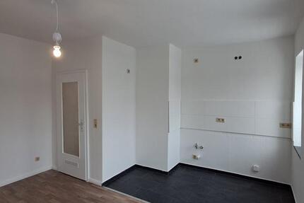 Wohnung Bremerhaven Mitte - 2 Zimmer, 54 m&sup2;, 350&euro; | Angebot:25099713