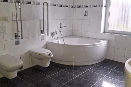 Wohnung Bremerhaven Lehe - 3 Zimmer, 82 m&sup2;, 750&euro; | Angebot:25669771