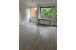 Frisch renovierte 3-Zi.-Whg., EBK, Balkon, Loggia, DG-Raum in zentraler Lage Bremen-Walle