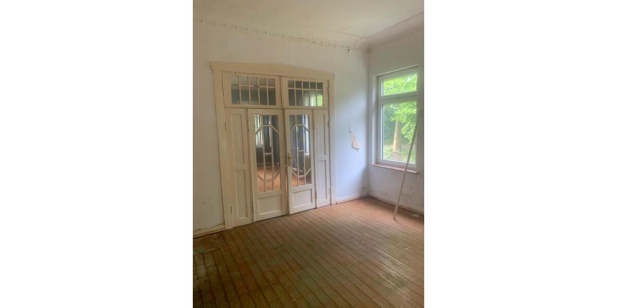 Villa Beverstedt - 9 Zimmer, 260 m&sup2;, 230.000&euro; | Angebot:27144683