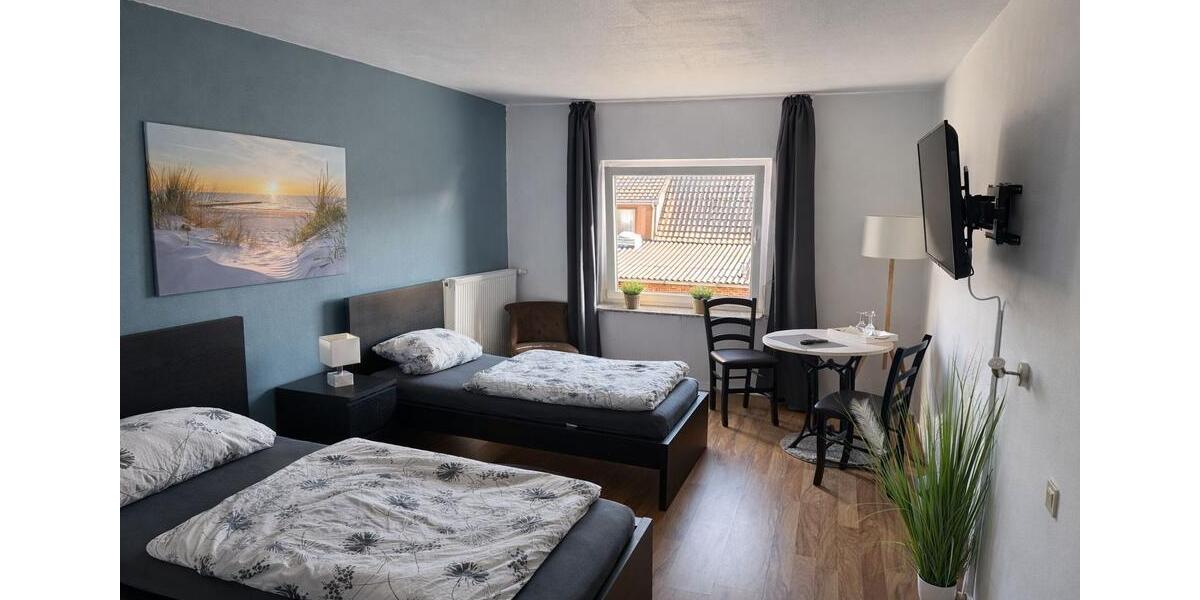 Etagenwohnung Hagen im Bremischen - 8 Zimmer, 400 m&sup2;, 20&euro; | Angebot:25340503
