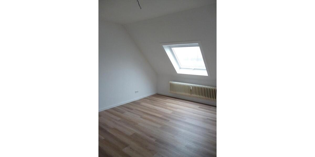 Etagenwohnung Bremerhaven Lehe - 2 Zimmer, 70 m&sup2;, 500&euro; | Angebot:26403158