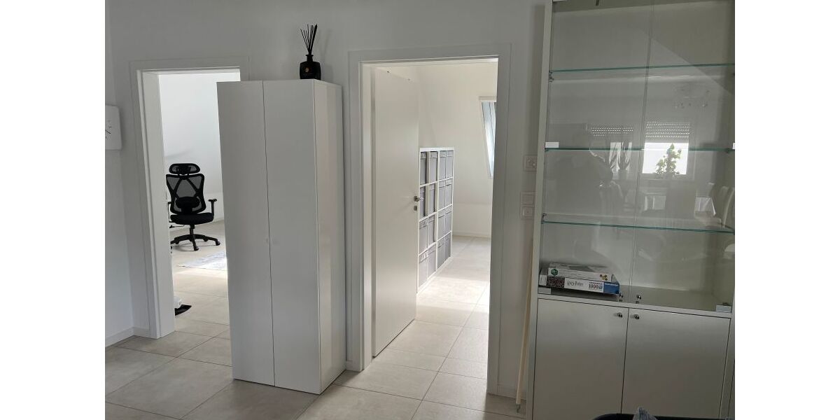 Moderne hochwertige 3-Zimmer-Neubau-Wohnung. möbiliert, evt. noch Platz für eigene Möbel. Ideal für Berufspendler oder befristetes Wohnen - Etagenwohnung Geestland Langen | Angebot:26923331
