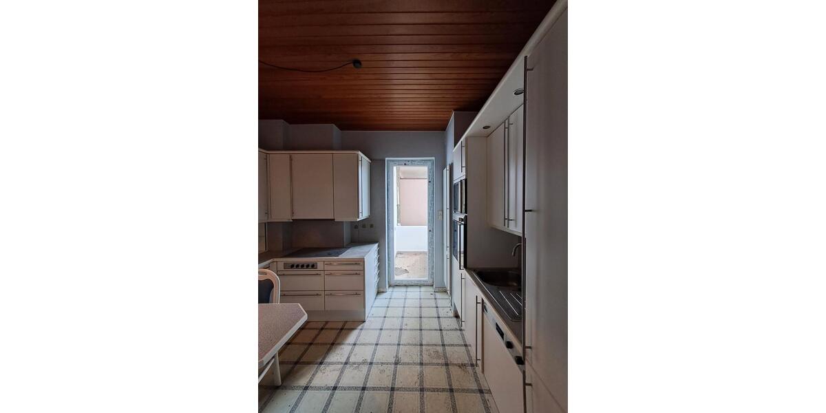 Etagenwohnung Bremerhaven Geestemünde - 4 Zimmer, 124 m&sup2;, 675&euro; | Angebot:26214579