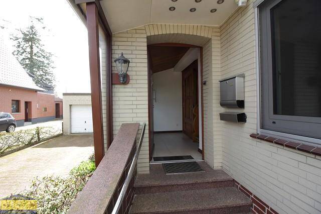 Mehrfamilienhaus, Wohnhaus Beverstedt - 7 Zimmer, 180 m&sup2;, 199.000&euro; | Angebot:26157469