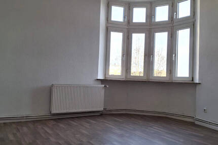 Wohnung Bremerhaven Mitte - 3 Zimmer, 100 m&sup2;, 700&euro; | Angebot:26657016