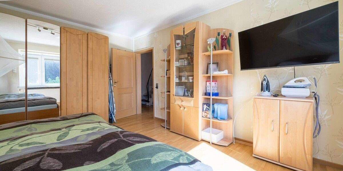 Reihenmittelhaus Bremerhaven Geestemünde - 5 Zimmer, 119 m&sup2;, 229.000&euro; | Angebot:25737095