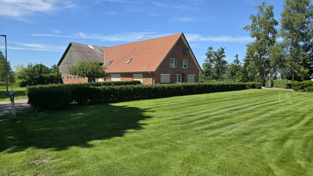 Einfamilienhaus Nordleda - 8 Zimmer, 240 m&sup2;, 559.000&euro; | Angebot:26008435