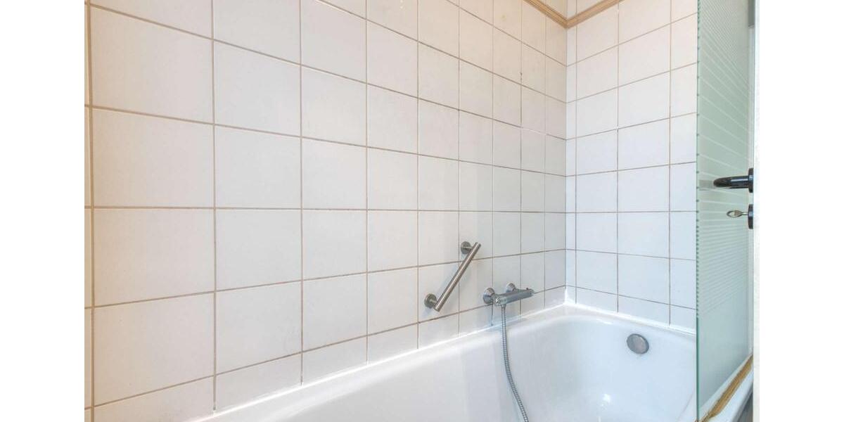 Helle 3-Zimmer-Wohnung mit Einbauküche inklusive E-Geräte – zentral gelegen in Brake 3 zimmer