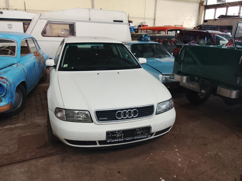 Audi A4 Quattro V6 220.000 km 3.500 € Wilhelmshaven 26382