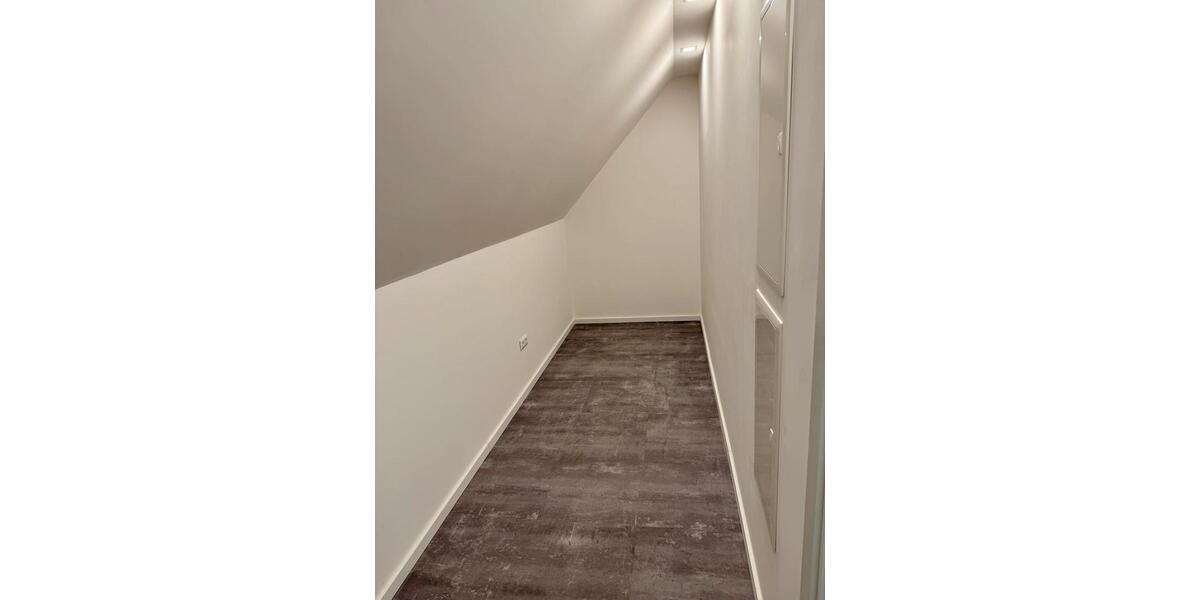 Dachgeschoßwohnung Loxstedt - 2.5 Zimmer, 94 m&sup2;, 1.025&euro; | Angebot:25434105
