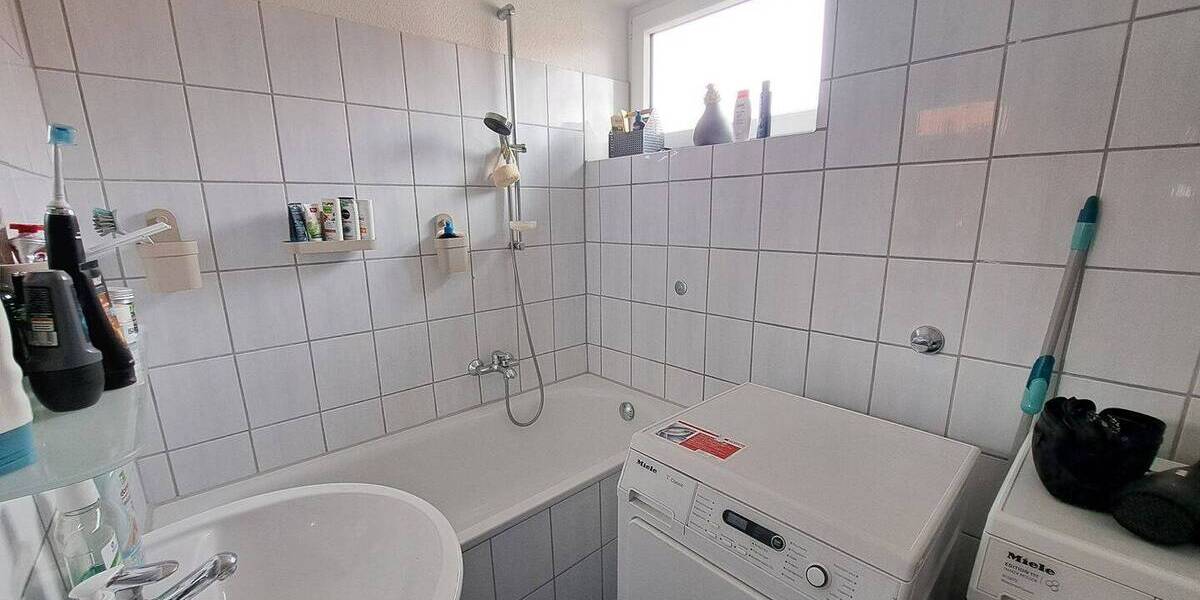 Etagenwohnung Bremerhaven Lehe - 3 Zimmer, 78 m&sup2;, 530&euro; | Angebot:26826849