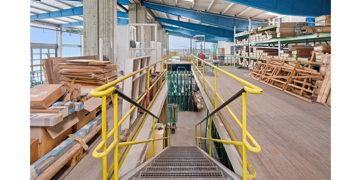 Büro, Whg., 7.222 m² Grdst., Bremerhaven-Lehe, Gew.-Imm. 3.565 m² + 820 m² Mezzanin - Gewerbeobjekt Bremerhaven | Angebot:27225061