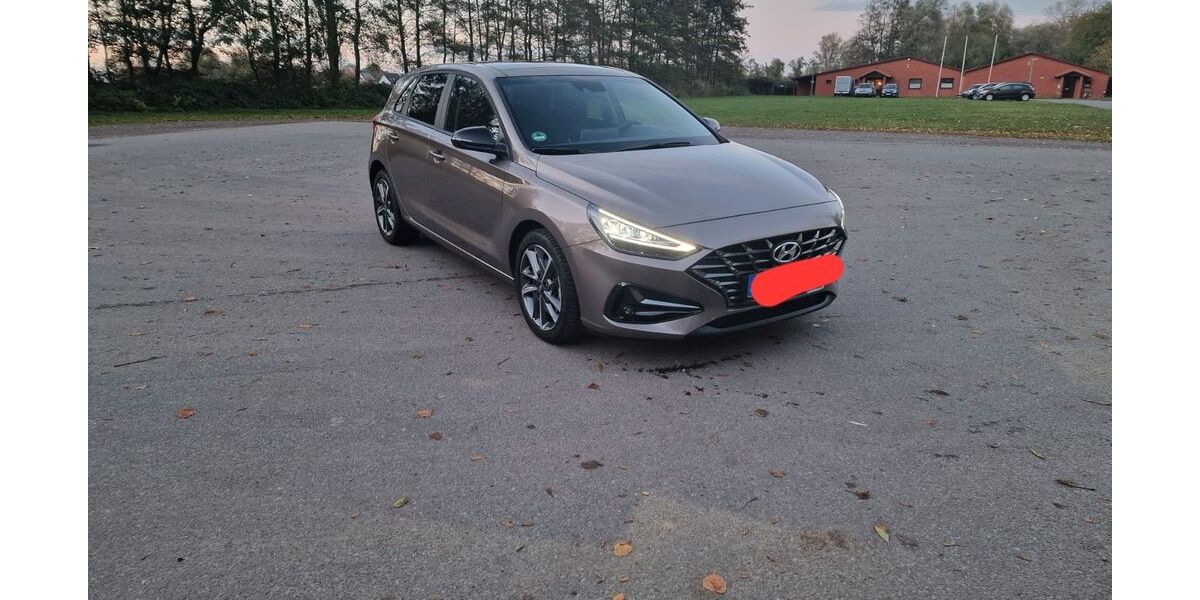Hyundai i30 89.000 km 14.999 &euro; Bremerhaven 27574