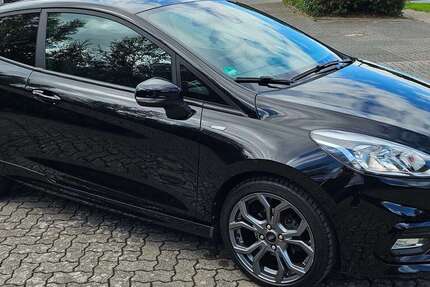 Ford Fiesta 76.300 km 11.500 € Bremen 28201