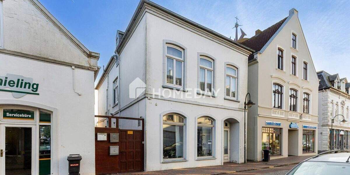 Schmuckstück mit Altbau-Charm mit praktischer Einliegerwohnung & Carports in zentraler Lage | Brake 7 zimmer