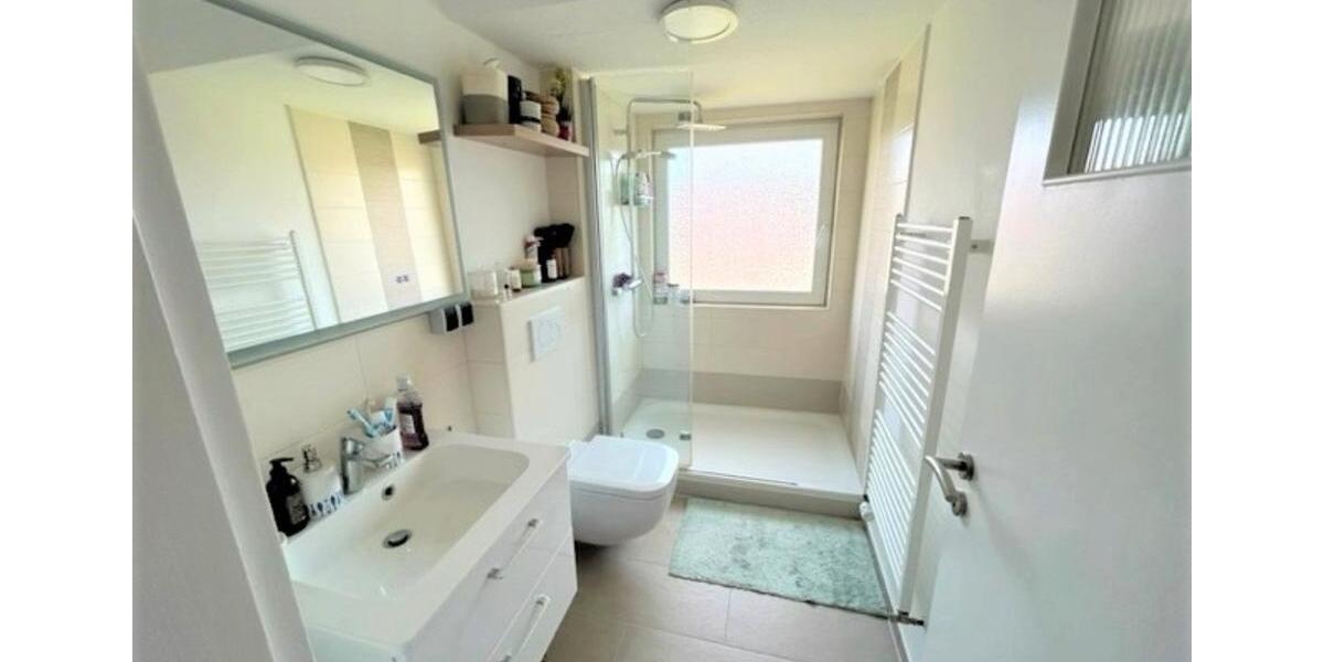 Dachgeschoßwohnung Wilhelmshaven Heppens - 4 Zimmer, 80 m&sup2;, 625&euro; | Angebot:26199572