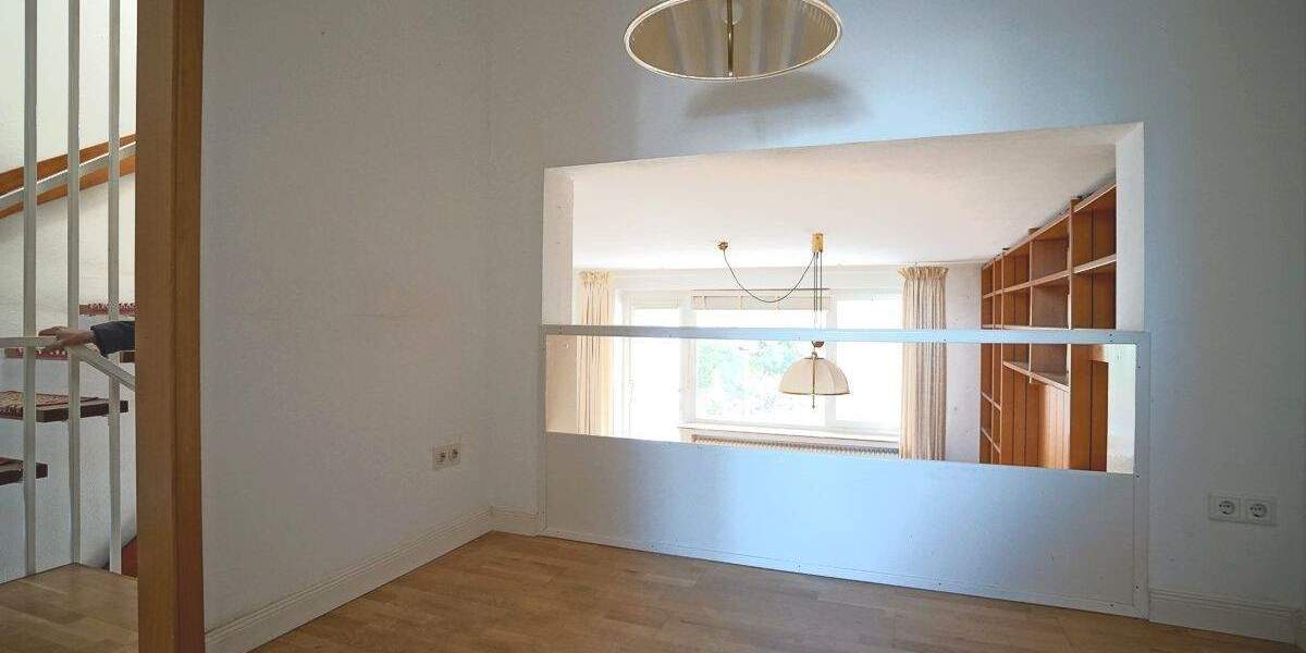 Reihenmittelhaus Bremerhaven Lehe - 4 Zimmer, 95 m&sup2;, 219.000&euro; | Angebot:24723552