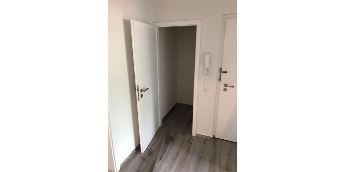 Hochparterre Bremerhaven Schiffdorferdamm - 3 Zimmer, 67 m&sup2;, 800&euro; | Angebot:26334862