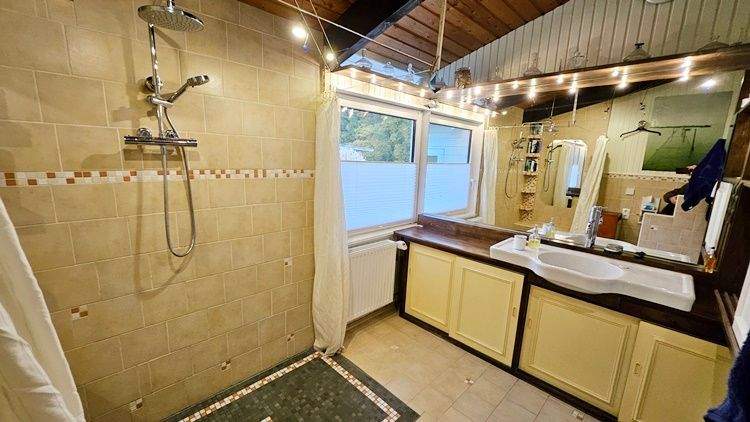 Einfamilienhaus Holste Hellingst - 7 Zimmer, 247 m&sup2;, 379.000&euro; | Angebot:26260950