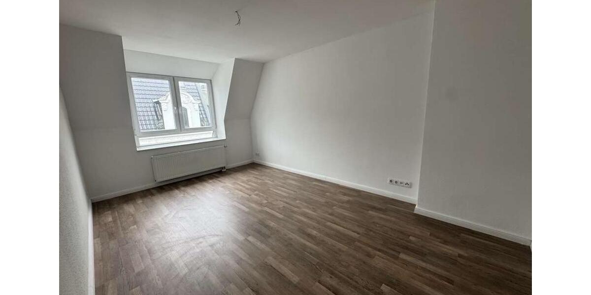Etagenwohnung Bremerhaven Mitte - 2 Zimmer, 76 m&sup2;, 780&euro; | Angebot:26687892