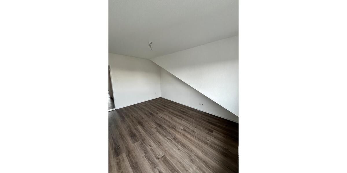 Etagenwohnung Bremerhaven - 2 Zimmer, 55 m&sup2;, 450&euro; | Angebot:26662975