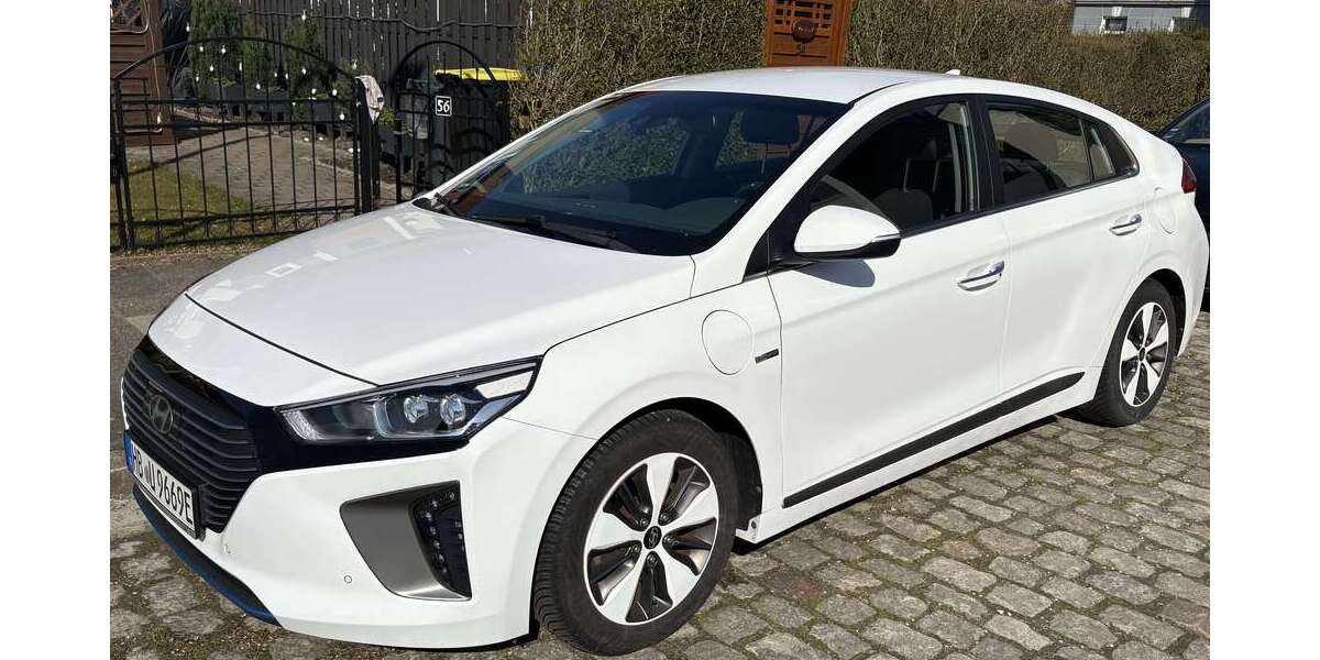 Hyundai IONIQ 93.700 km 14.499 &euro; Bremerhaven 27576