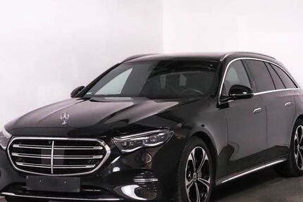 Mercedes-Benz E 300 18.143 km 55.950 € Bremerhaven 27572