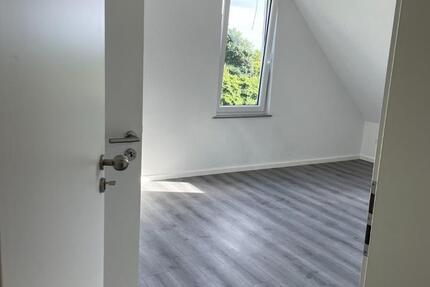 Erstbezug: Stilvolle 1,5-Zimmer-Dachgeschoßwohnung in Wremen