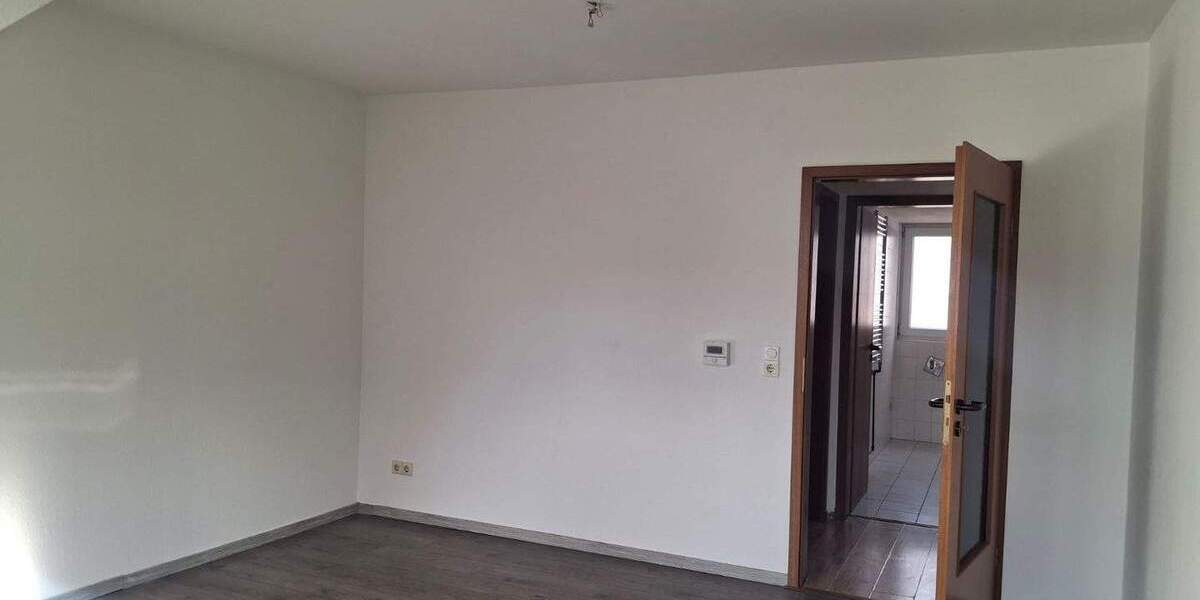 Etagenwohnung Bremerhaven Geestemünde - 3 Zimmer, 63 m&sup2;, 500&euro; | Angebot:23462437