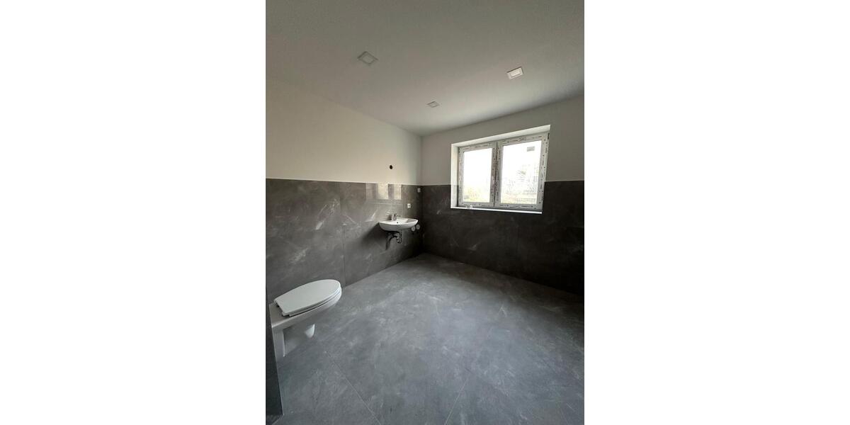 Dachgeschoßwohnung Loxstedt - 2.5 Zimmer, 94 m&sup2;, 1.100&euro; | Angebot:25012529