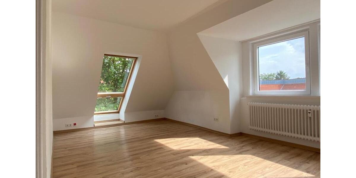 Dachgeschoßwohnung Bremerhaven - 2 Zimmer, 55 m&sup2;, 475&euro; | Angebot:24764375