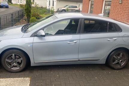 Hyundai IONIQ 141.000 km 10.500 &euro; Bremerhaven 27578