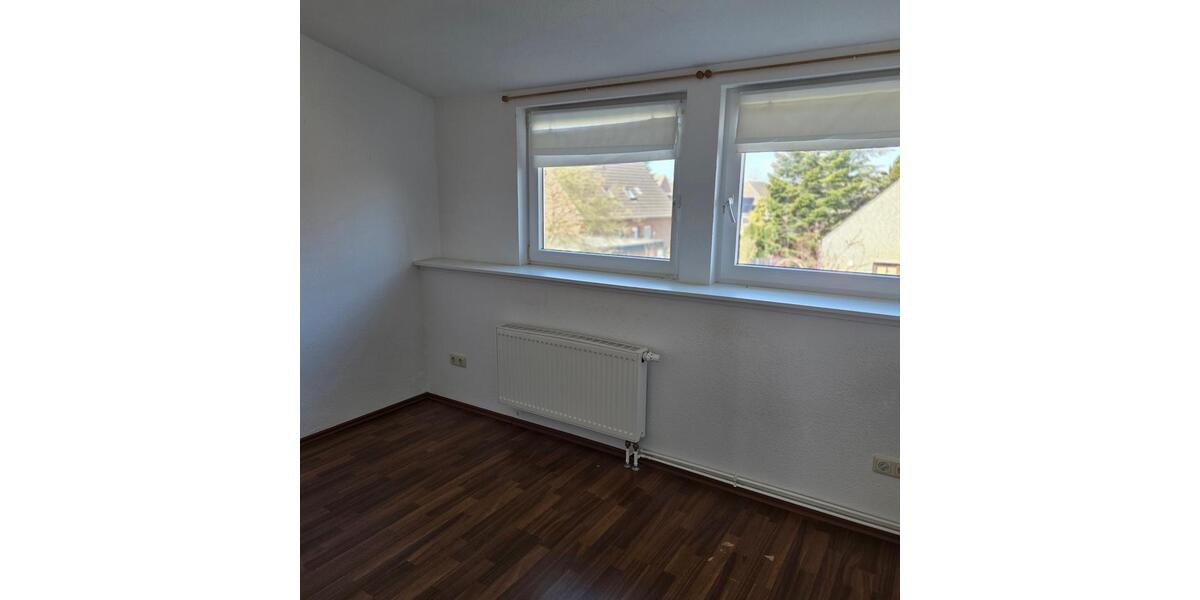 Mehrfamilienhaus, Wohnhaus Butjadingen - 4 Zimmer, 120 m&sup2;, 750&euro; | Angebot:26296308