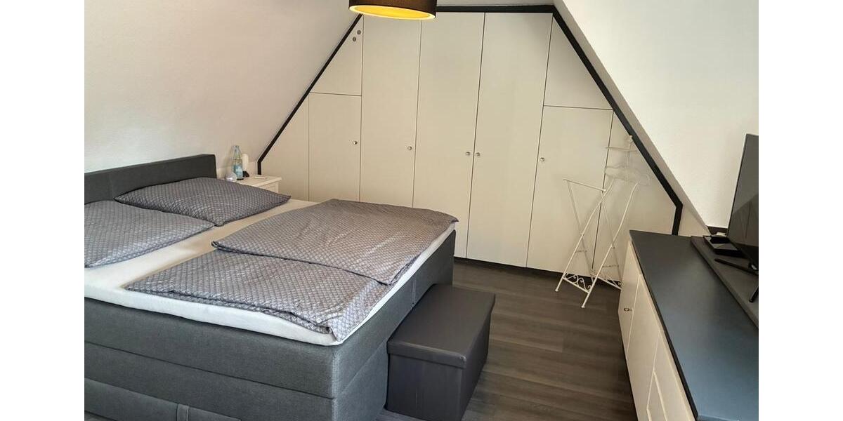 Dachgeschoßwohnung Bremerhaven Schiffdorferdamm - 3 Zimmer, 96 m&sup2;, 189.000&euro; | Angebot:25580552