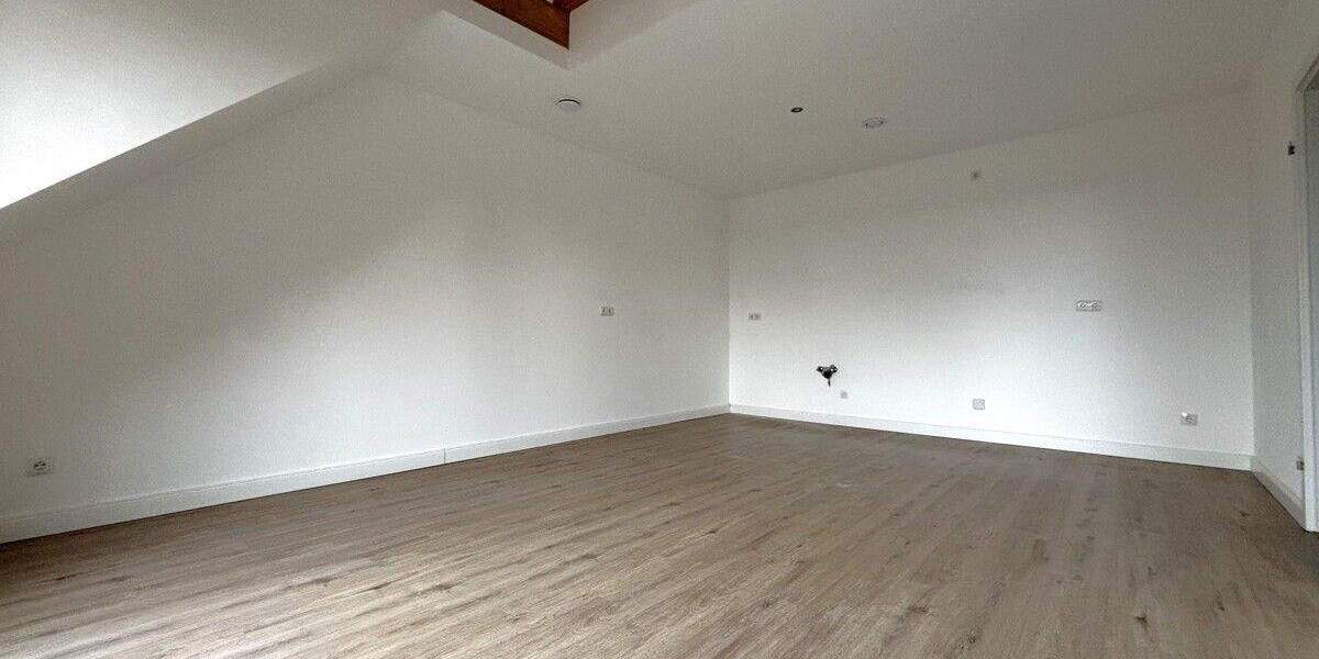 Etagenwohnung Bremerhaven Lehe - 2 Zimmer, 69 m&sup2;, 830&euro; | Angebot:25676341