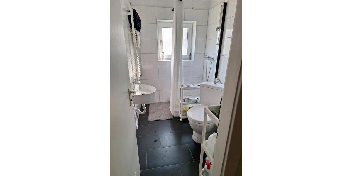 Hochparterre Bremerhaven Schiffdorferdamm - 3 Zimmer, 60 m&sup2;, 510&euro; | Angebot:25417399