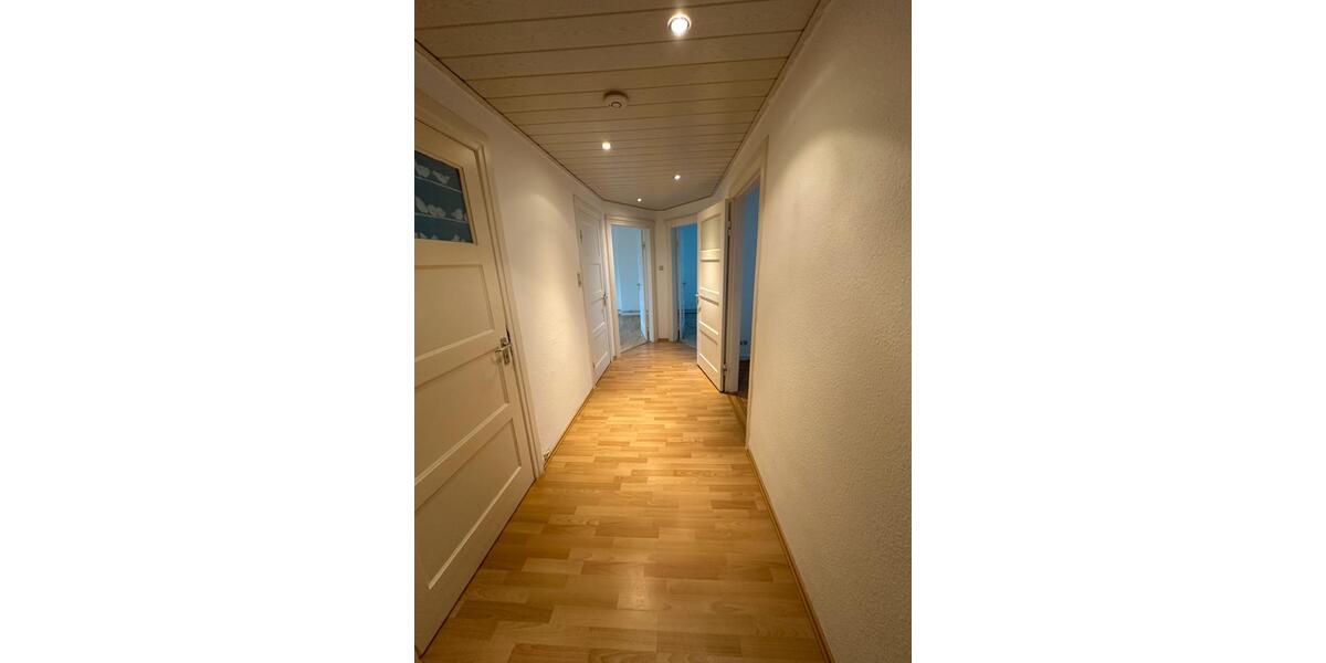 Etagenwohnung Bremerhaven Mitte - 3 Zimmer, 80 m&sup2;, 520&euro; | Angebot:26349126