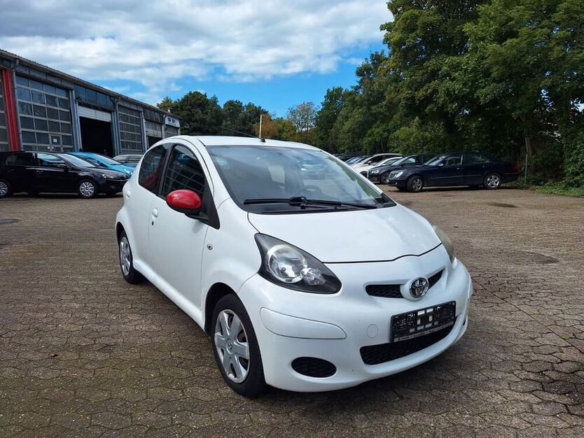 Aygo (X)