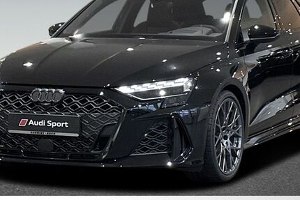 Audi RS3 2.100 km 72.460 € Bremerhaven 27576