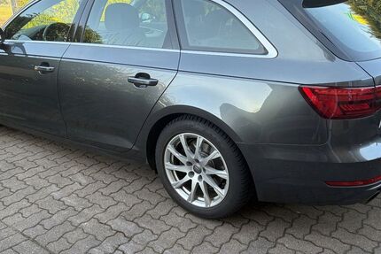 Audi A4 155.000 km 15.900 &euro; Loxstedt 27612