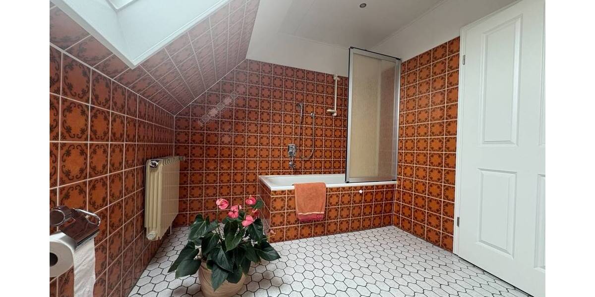 Einfamilienhaus Nordenham - 7 Zimmer, 188 m&sup2;, 349.000&euro; | Angebot:26153978