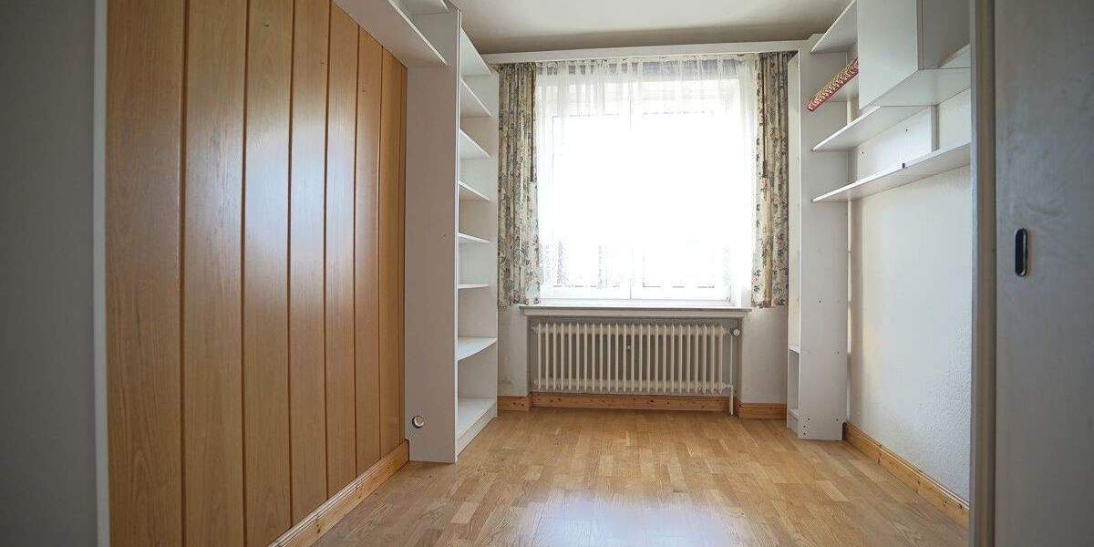 Reihenmittelhaus Bremerhaven Lehe - 4 Zimmer, 95 m&sup2;, 219.000&euro; | Angebot:24723552