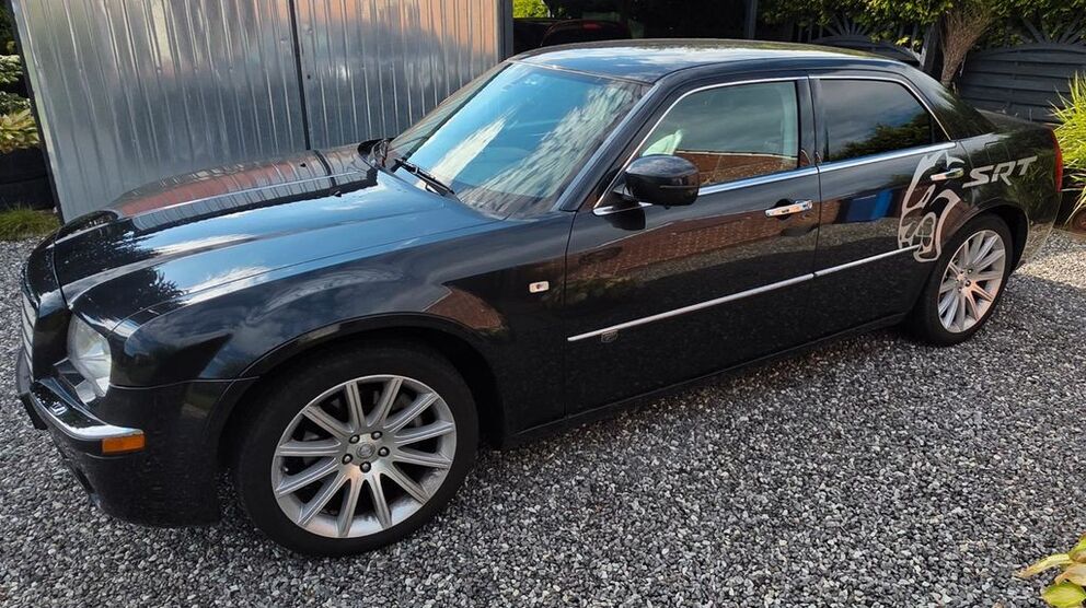 Chrysler 300C 195.000 km 8.499 € Stadland 26936