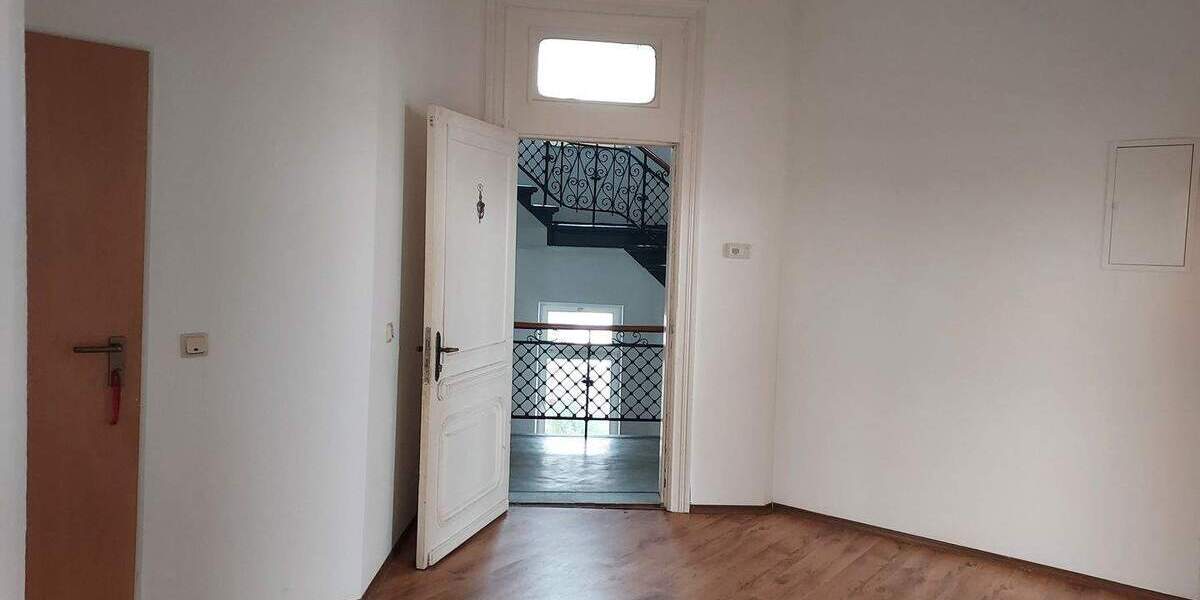 Etagenwohnung Bremerhaven Mitte - 3 Zimmer, 85 m&sup2;, 550&euro; | Angebot:26568856